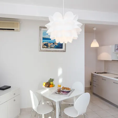 Babilon 3* Zaton (Dubrovnik-Neretva)